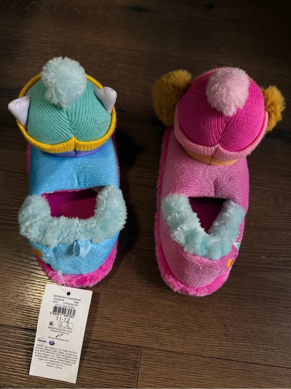 NWT Sz11/12 Toddler Girl Paw Patrol Toddler Girls' Slippers feature Skye/Everes